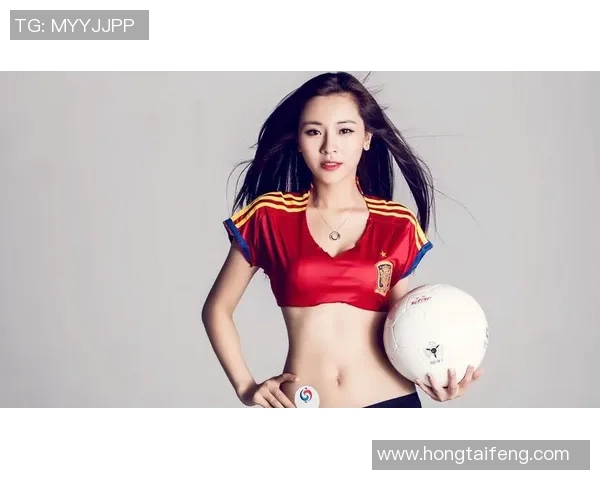 韩国足球宝贝展现魅力与性感的写真作品引发热议与关注